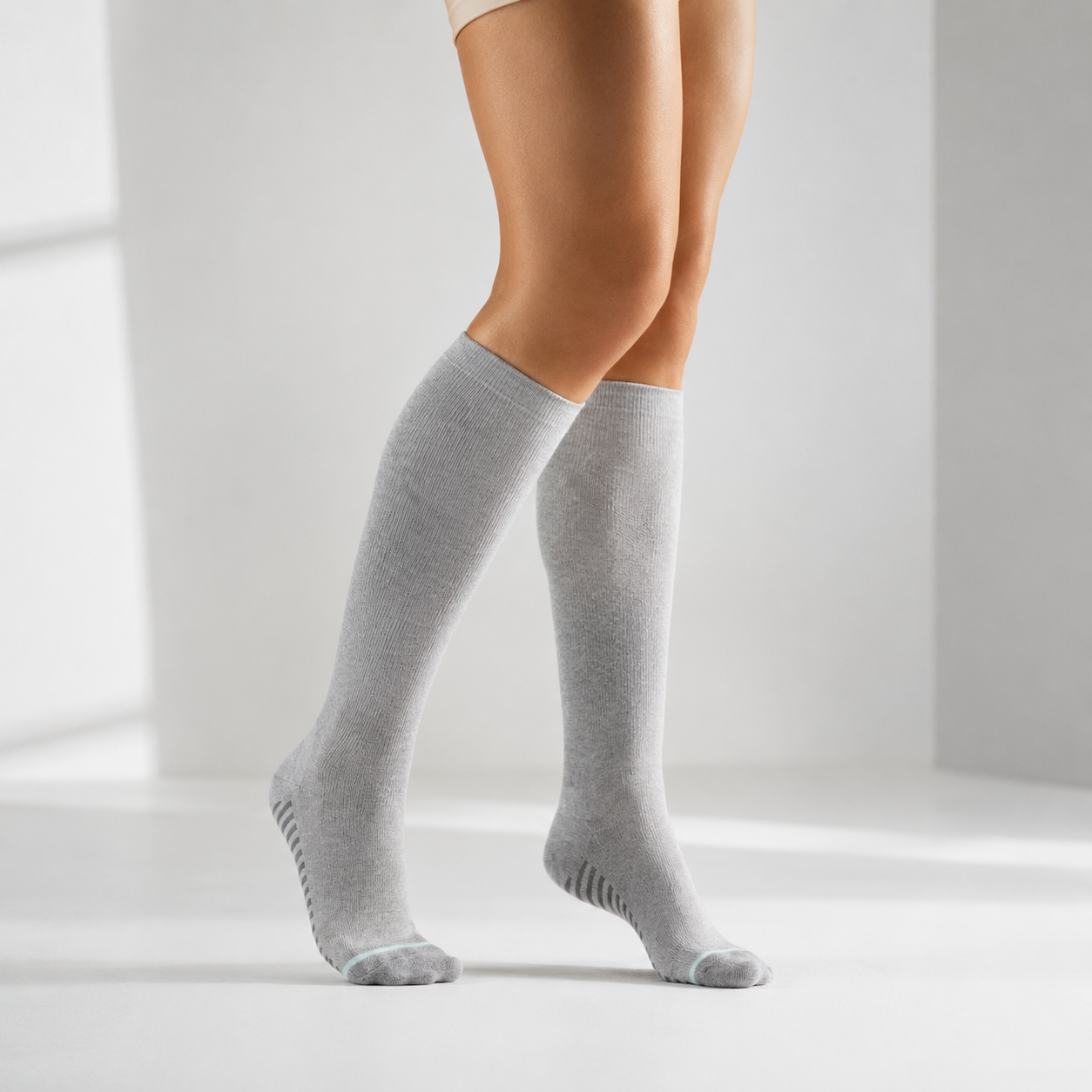 LUNOS™ COMPRESSION SOCKS