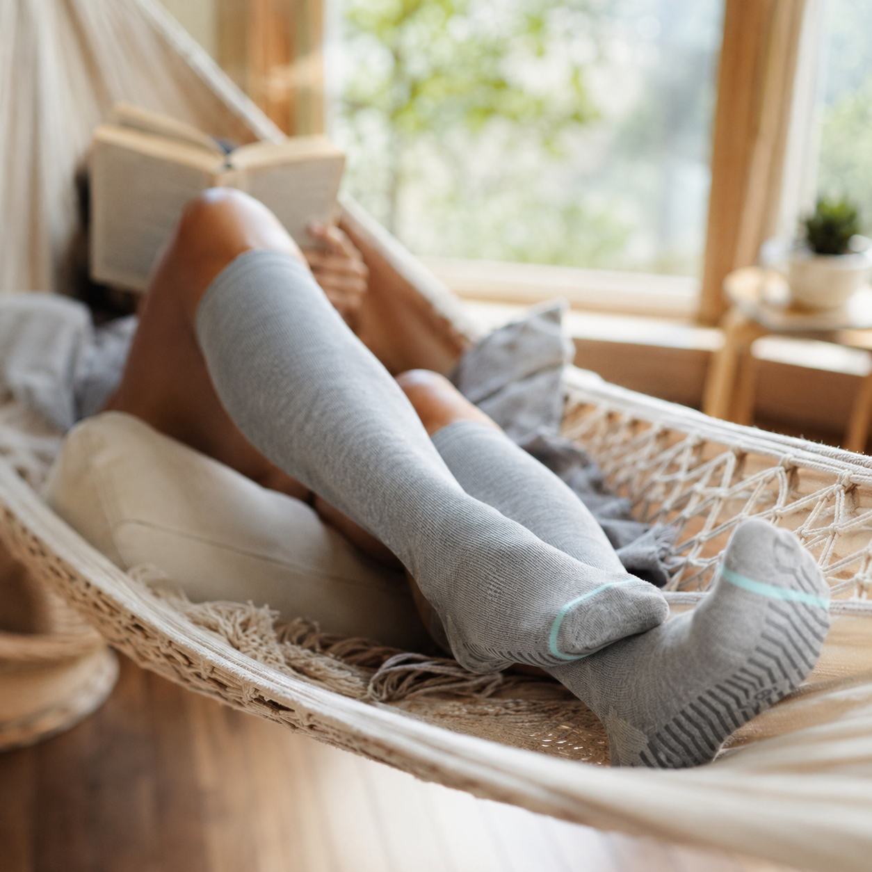 LUNOS™ COMPRESSION SOCKS